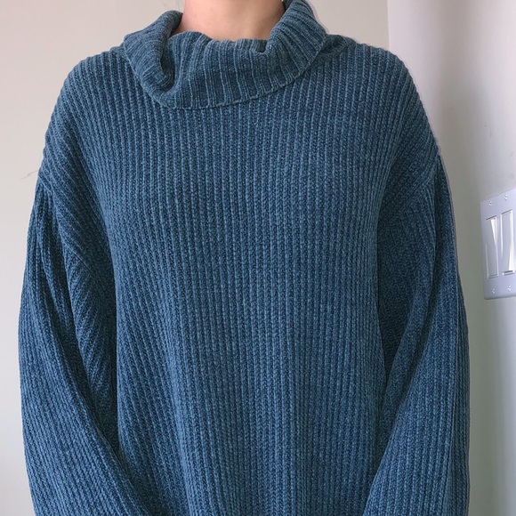 Heavy Knit Sweater Dress with Turtleneck - Picture 2 of 3